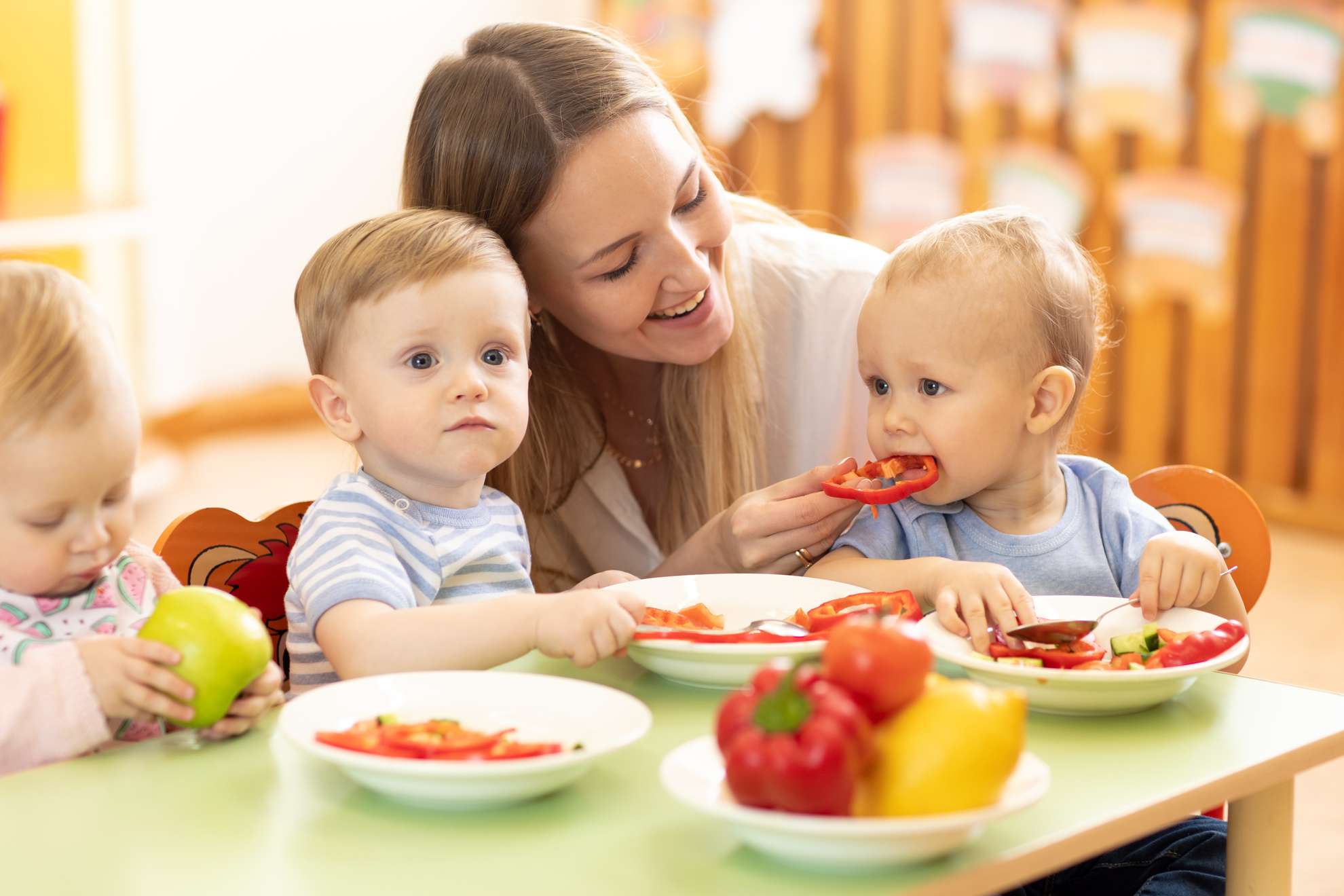 Kinder von Geburt an gesund ernähren